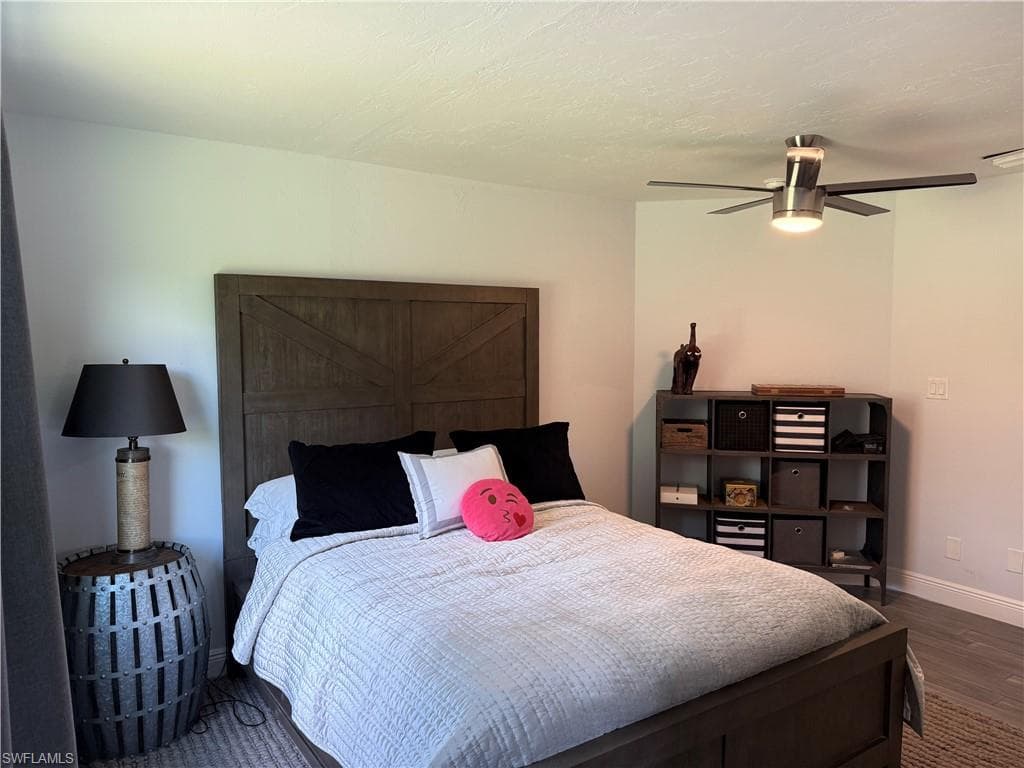 310 14th St SE, Naples, FL 34117-25