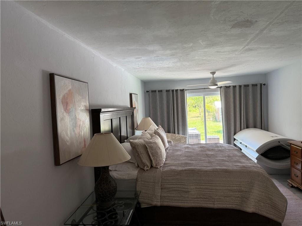 310 14th St SE, Naples, FL 34117-26
