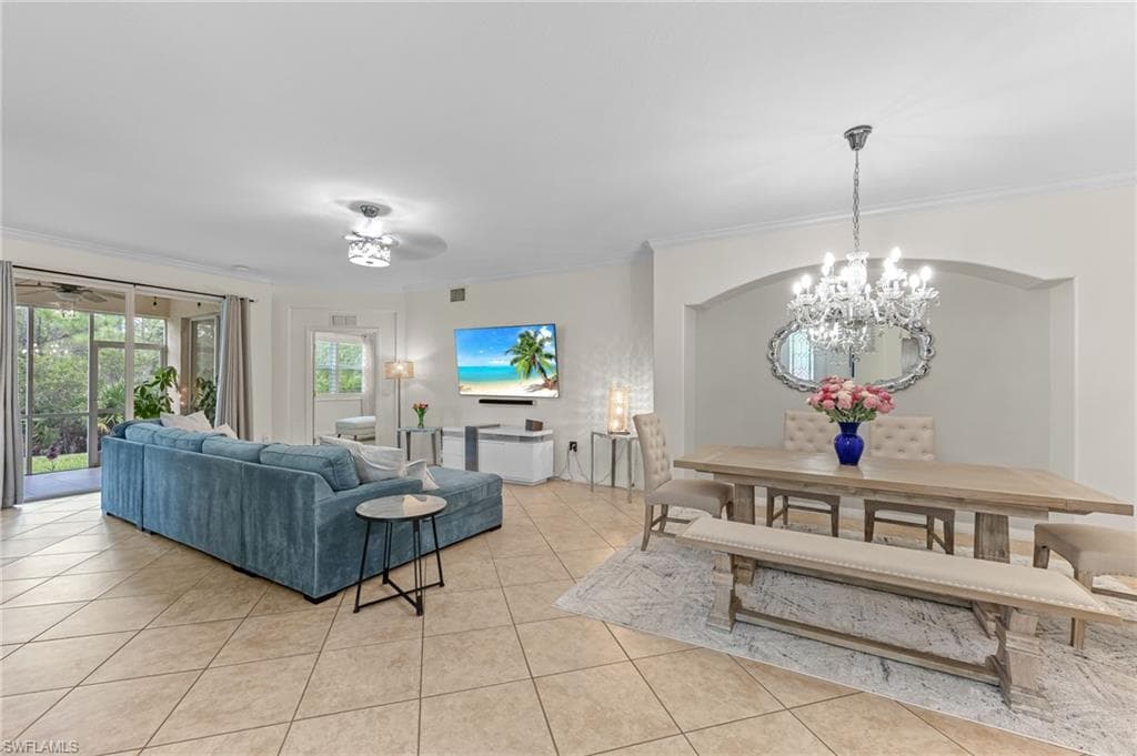 7882 Clemson St 101, Naples, FL 34104-3