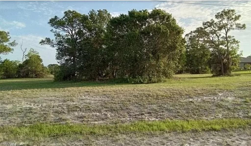3819 42nd Ln, Cape Coral, FL 33993-3