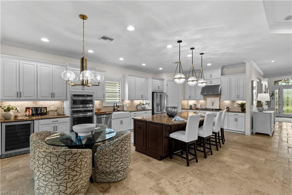 9468 Livorno Ct, Naples, FL 34119-11