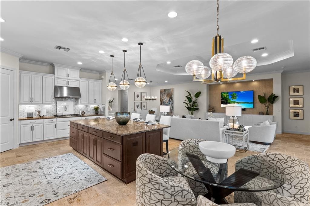 9468 Livorno Ct, Naples, FL 34119-13