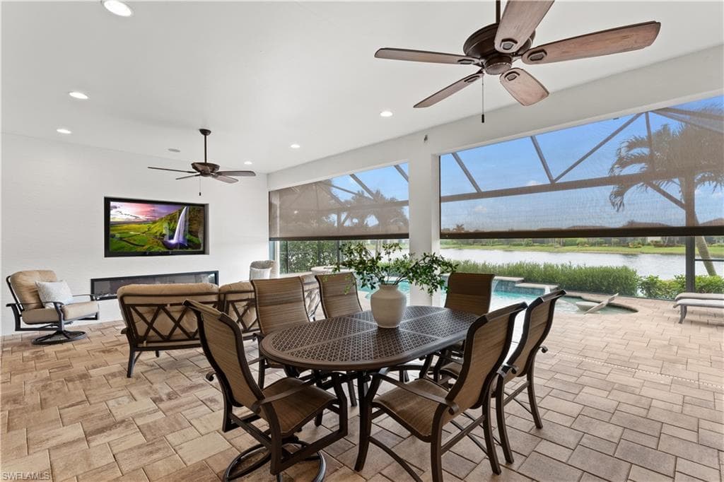 9468 Livorno Ct, Naples, FL 34119-18