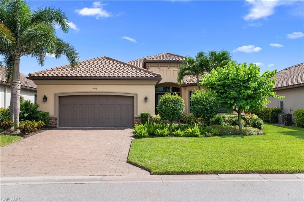 9468 Livorno Ct, Naples, FL 34119-3