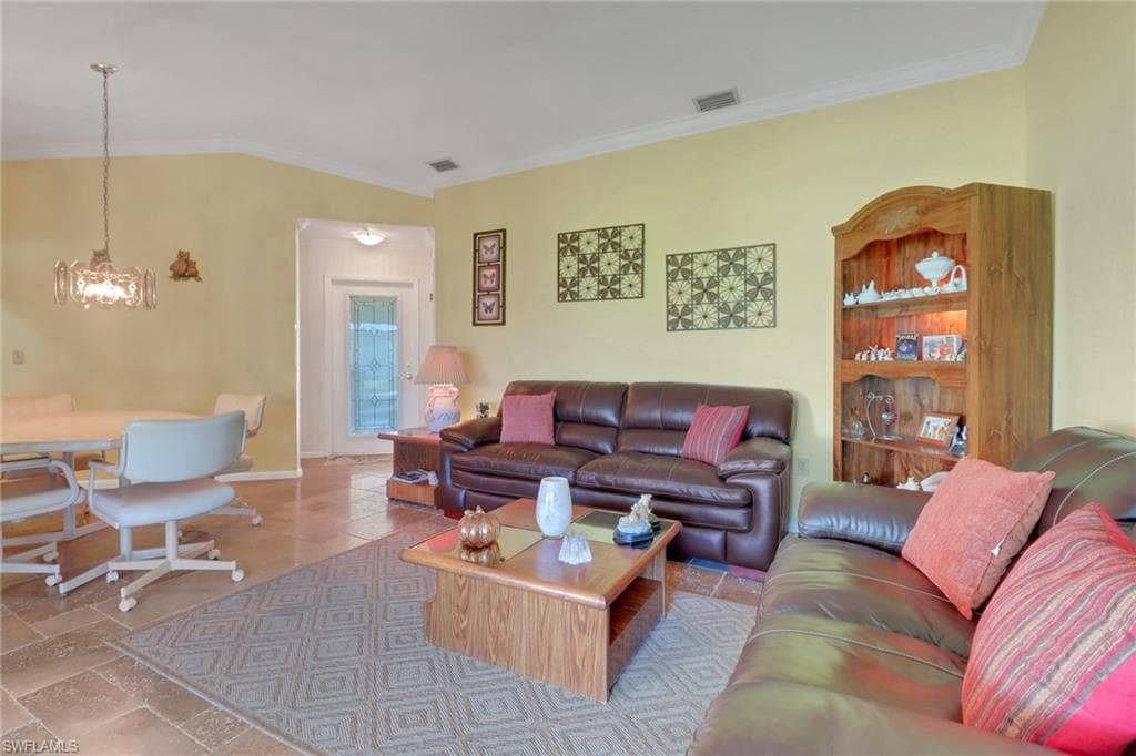 92 Chardon Pl, Naples, FL 34110-11