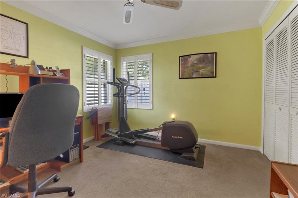 92 Chardon Pl, Naples, FL 34110-17