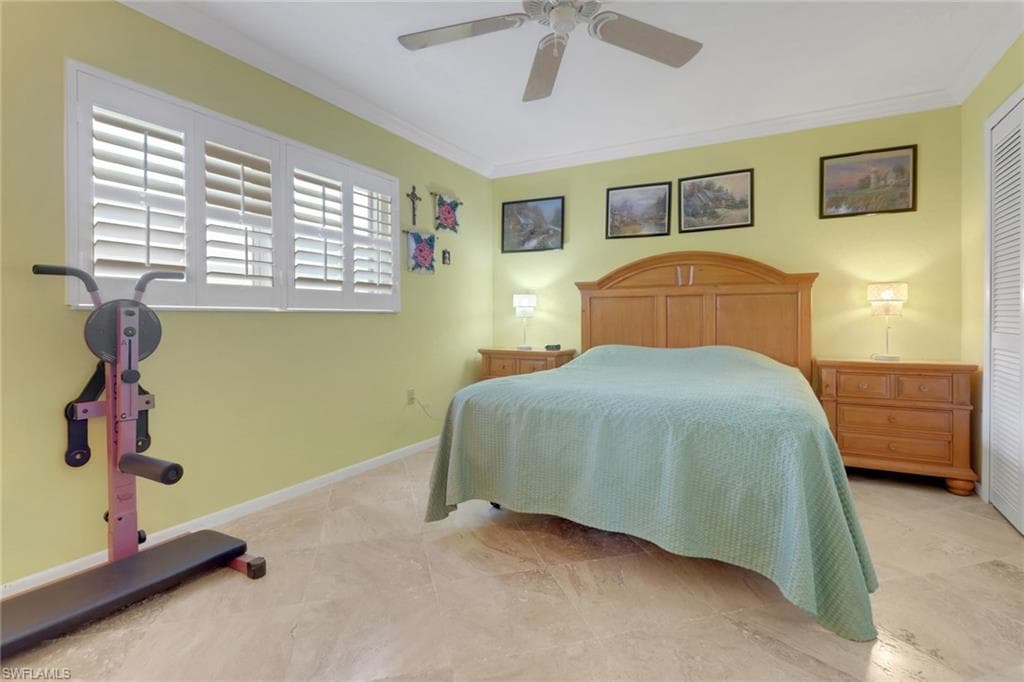 92 Chardon Pl, Naples, FL 34110-18