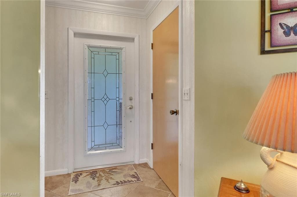 92 Chardon Pl, Naples, FL 34110-20