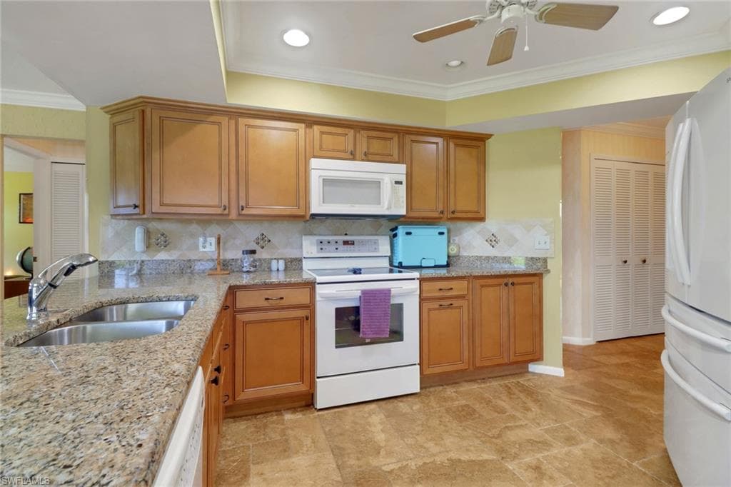 92 Chardon Pl, Naples, FL 34110-5