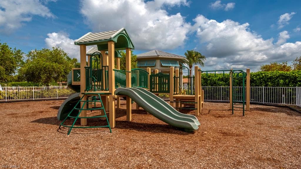 3880 Dunnster Ct, Fort Myers, FL 33916-39