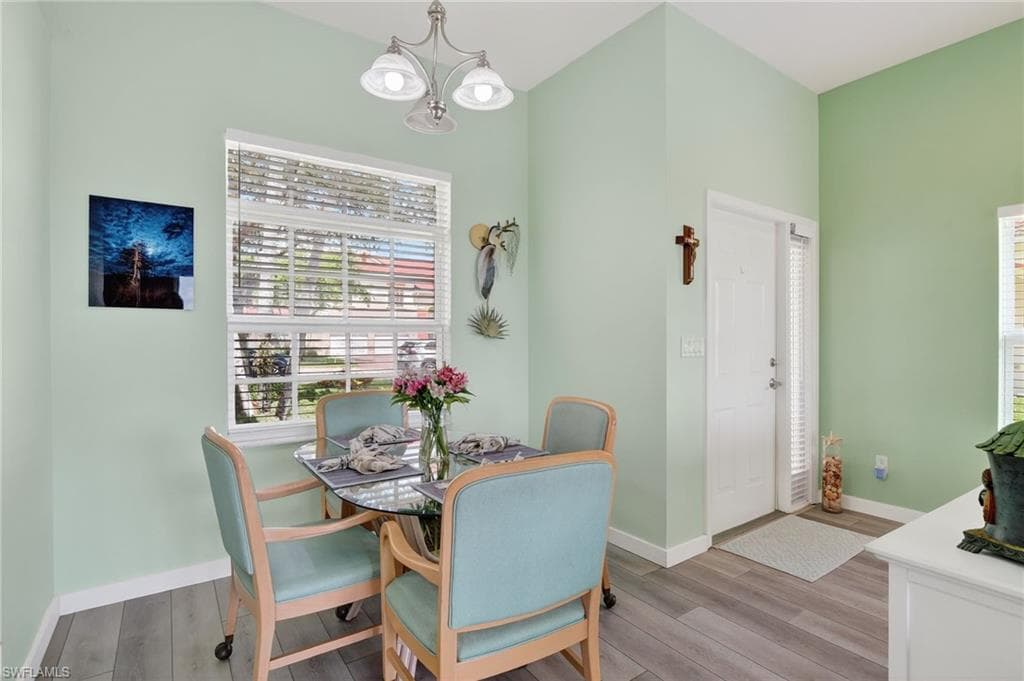 25080 Peacock Ln 101, Naples, FL 34114-9