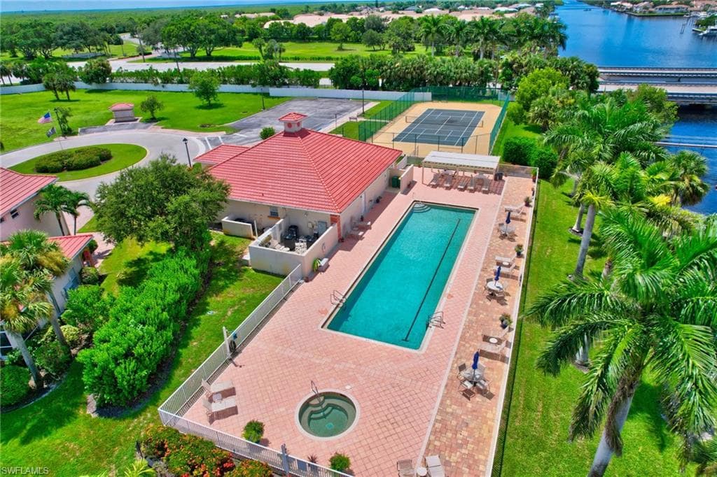 25080 Peacock Ln 101, Naples, FL 34114-40
