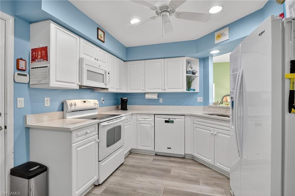 25080 Peacock Ln 101, Naples, FL 34114-7