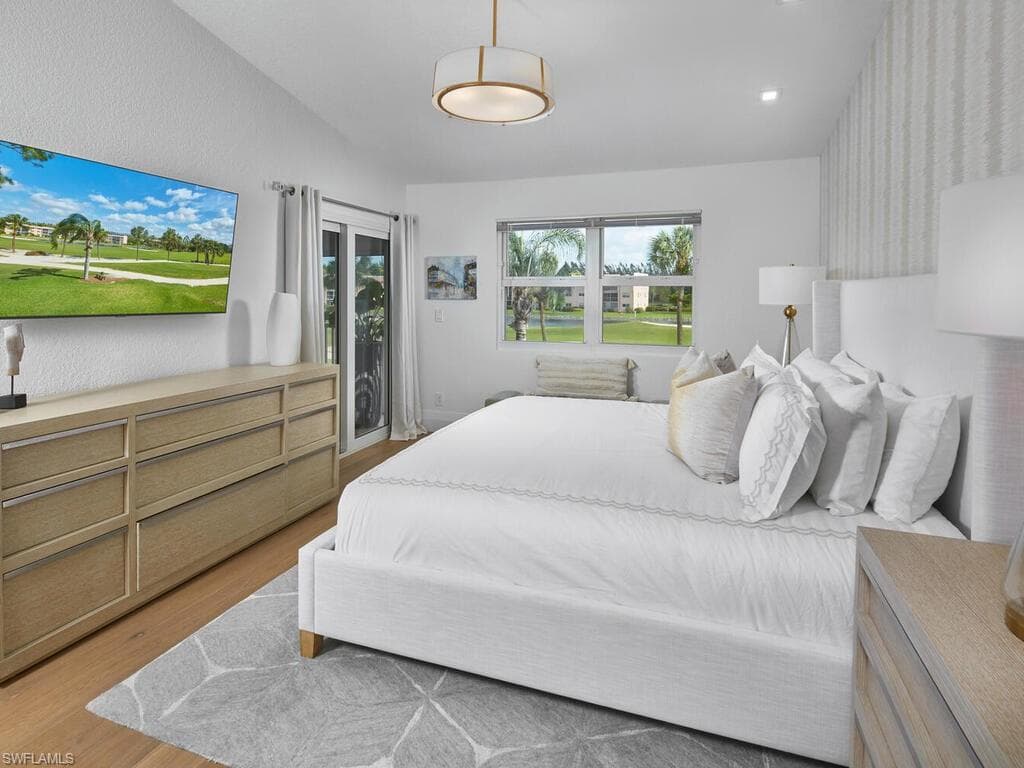 368 Woodshire Ln B10, Naples, FL 34105-15