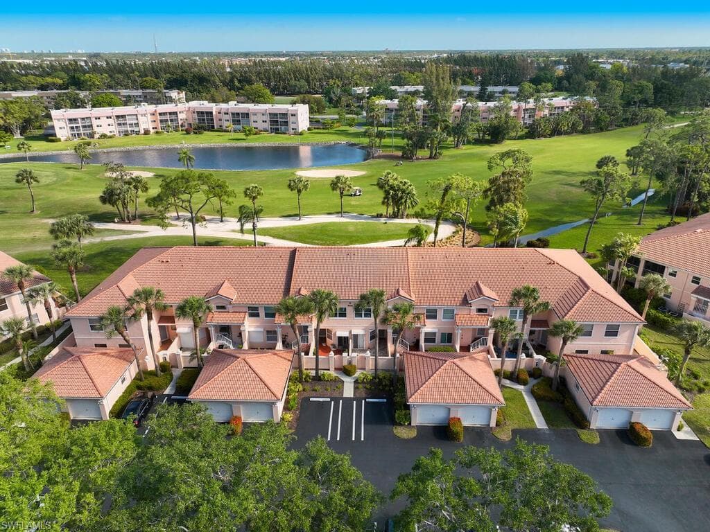 368 Woodshire Ln B10, Naples, FL 34105-24