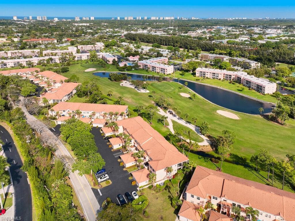 368 Woodshire Ln B10, Naples, FL 34105-27