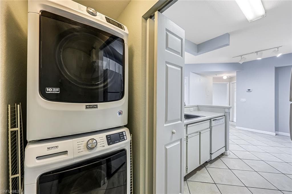 6300 Aragon Way 105, Fort Myers, FL 33966-13
