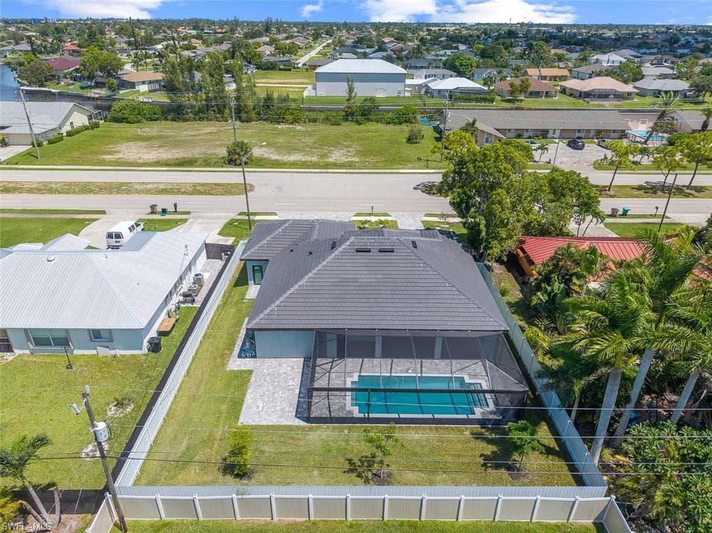 926 Gleason Pkwy, Cape Coral, FL 33914-45