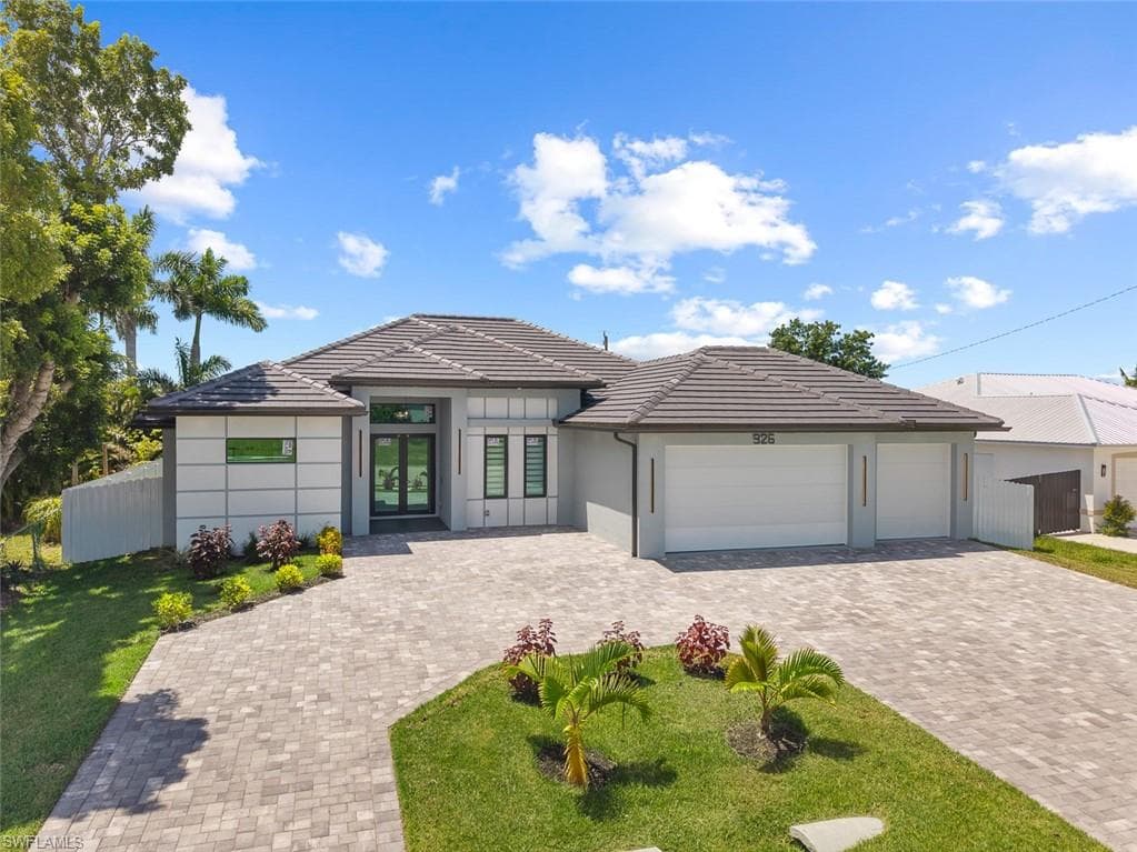 926 Gleason Pkwy, Cape Coral, FL 33914-48