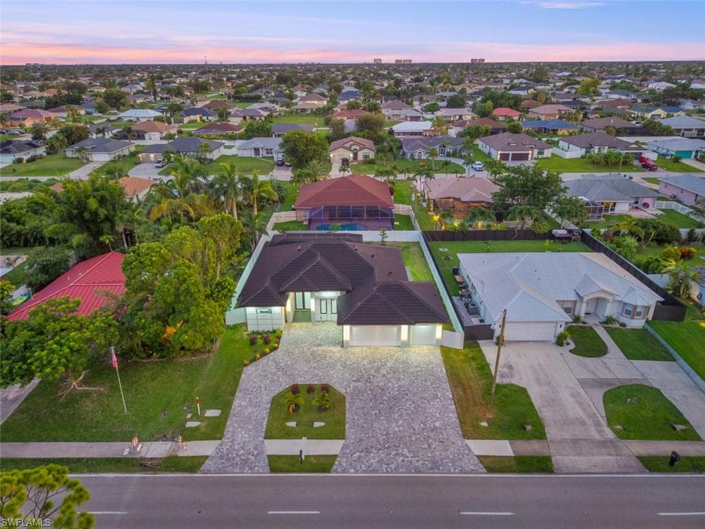 926 Gleason Pkwy, Cape Coral, FL 33914-49
