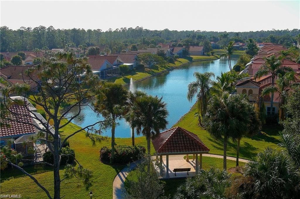 129 Sabal Lake Dr, Naples, FL 34104-33