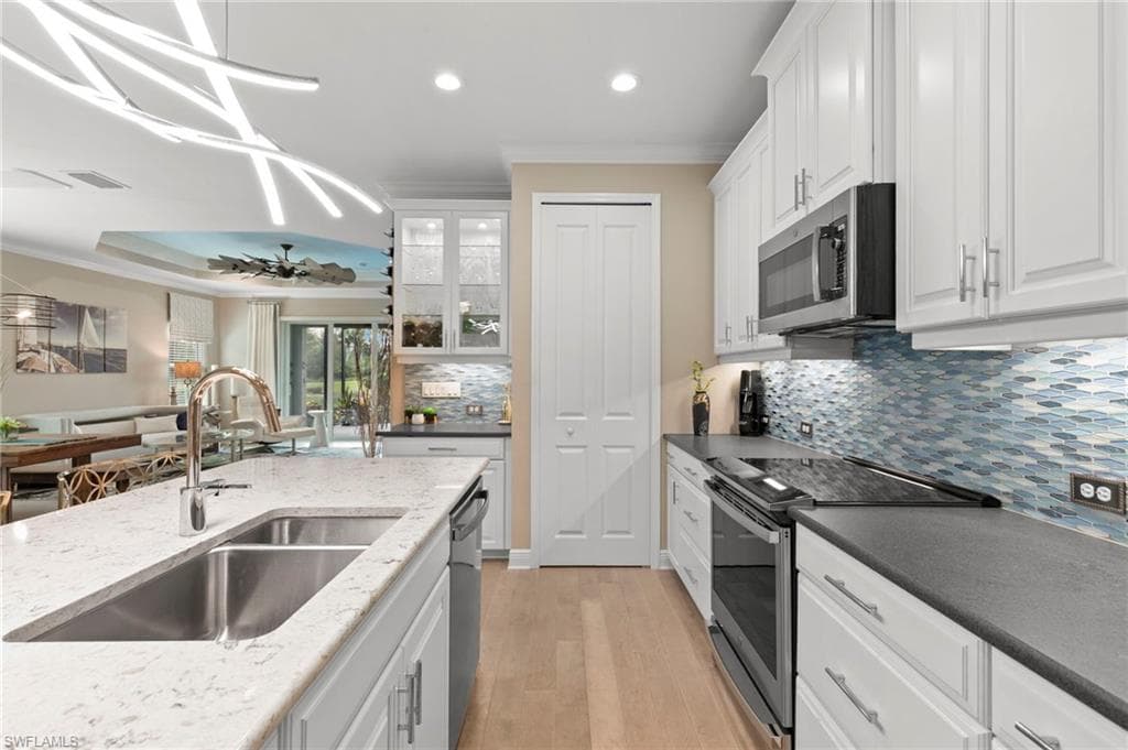 2259 Marquesa Cir, Naples, FL 34112-9