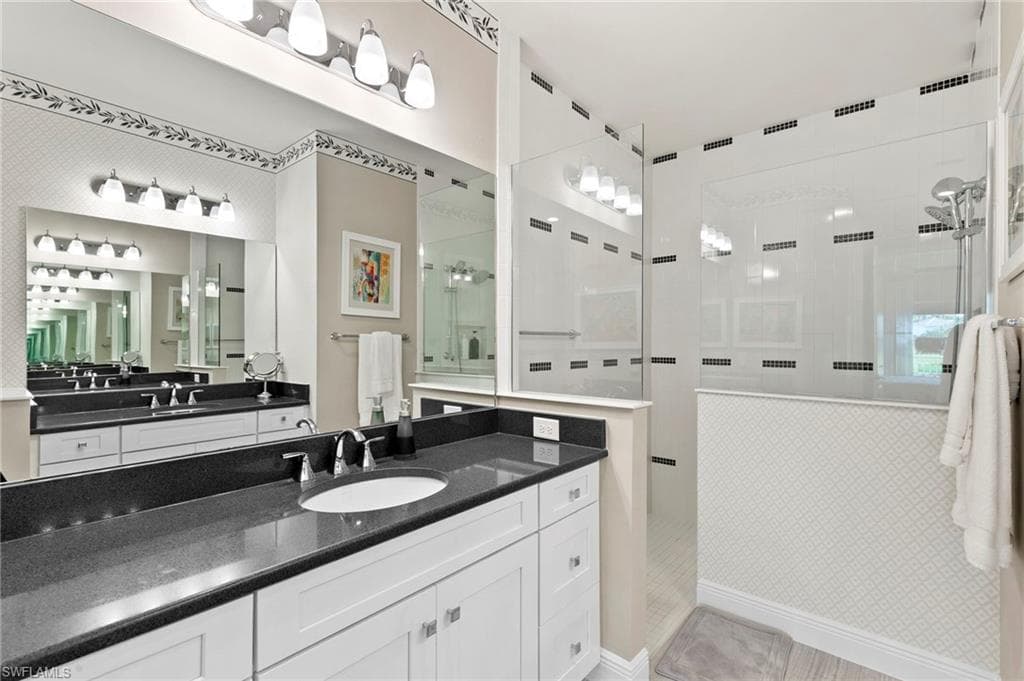 2259 Marquesa Cir, Naples, FL 34112-28