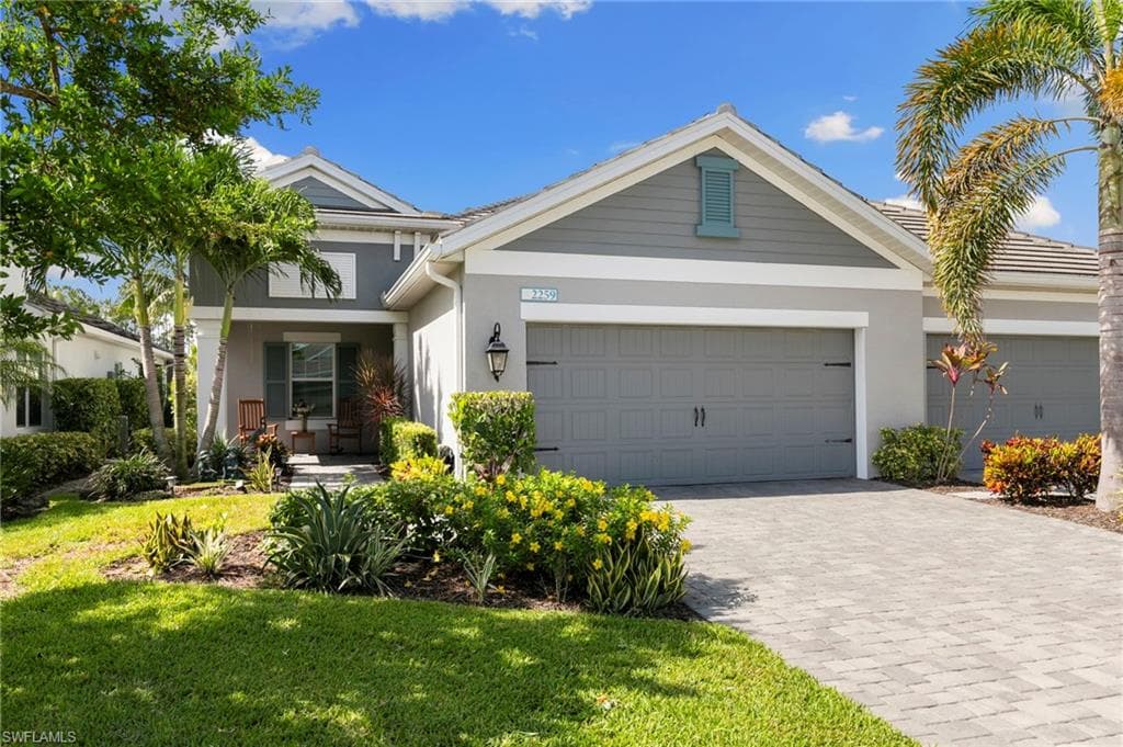 2259 Marquesa Cir, Naples, FL 34112-3