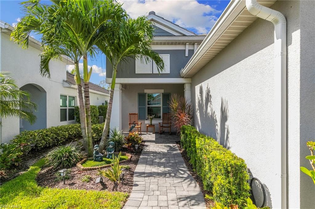 2259 Marquesa Cir, Naples, FL 34112-4