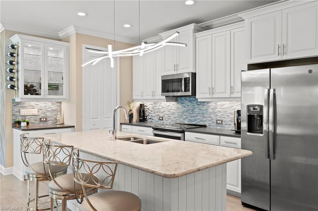 2259 Marquesa Cir, Naples, FL 34112-8