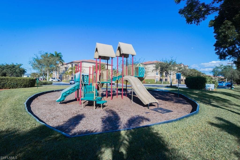 12975 Positano Cir 207, Naples, FL 34105-20