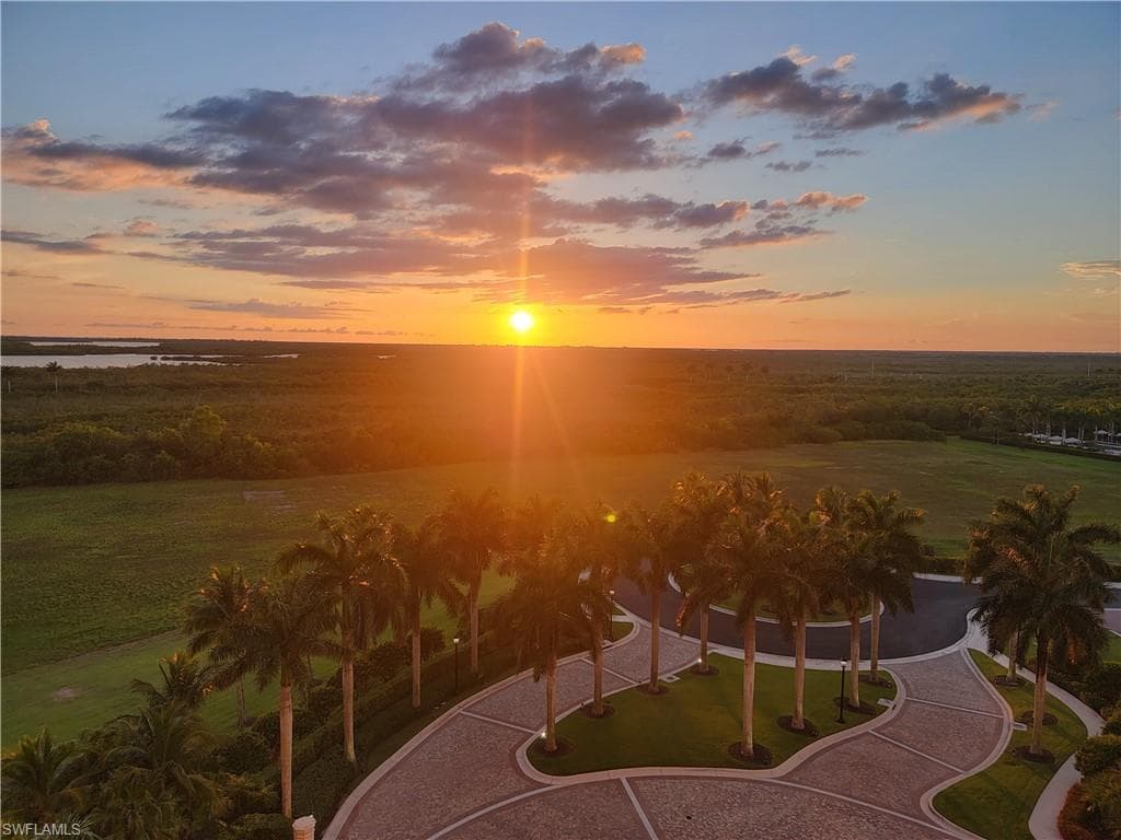 1050 Borghese Ln 804, Naples, FL 34114-1