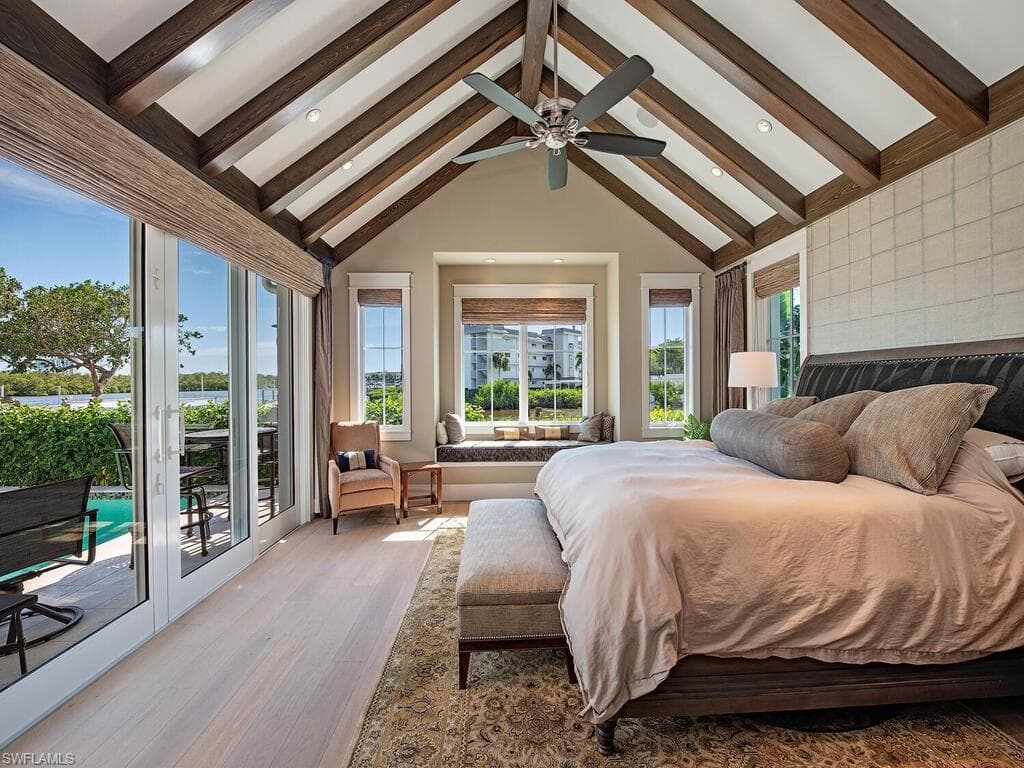 1482 2nd Ave S, Naples, FL 34102-11