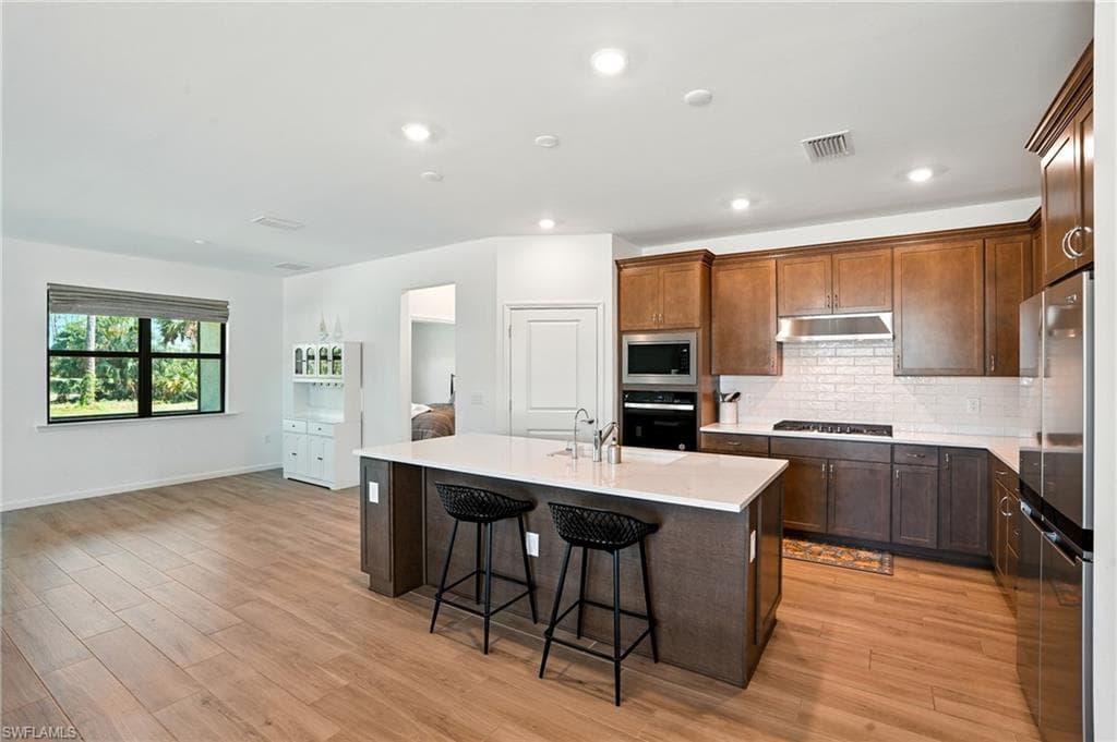 2003 Don Benito Way, Naples, FL 34120-11