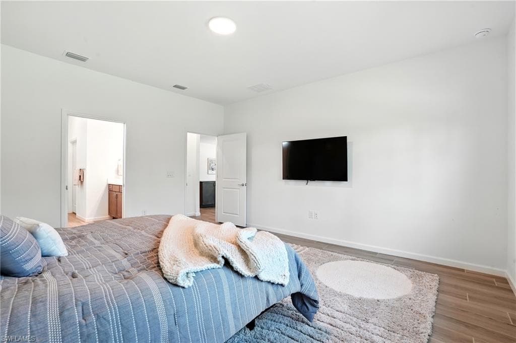 2003 Don Benito Way, Naples, FL 34120-21