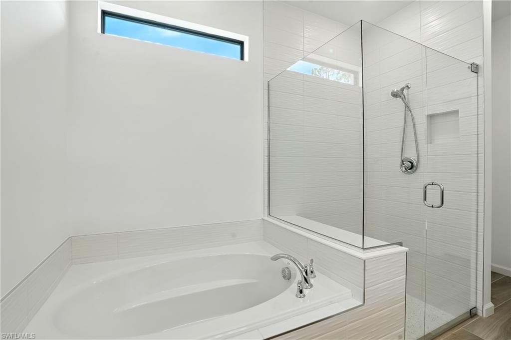 2003 Don Benito Way, Naples, FL 34120-23