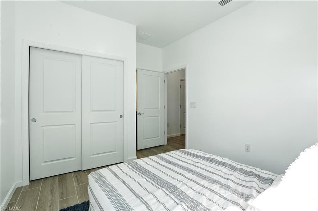 2003 Don Benito Way, Naples, FL 34120-26