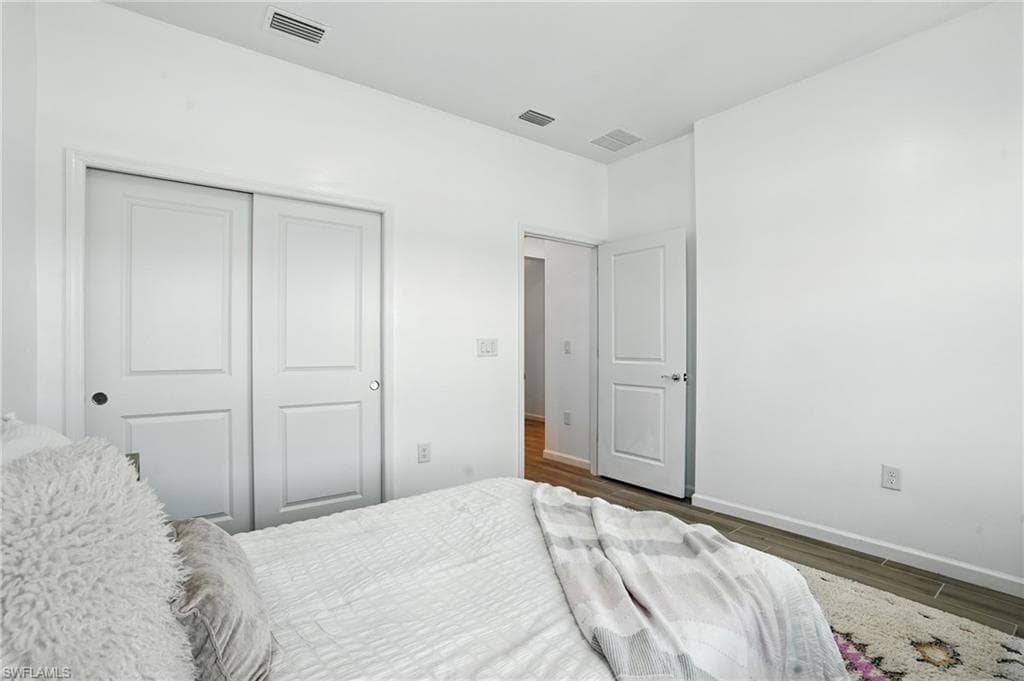 2003 Don Benito Way, Naples, FL 34120-29