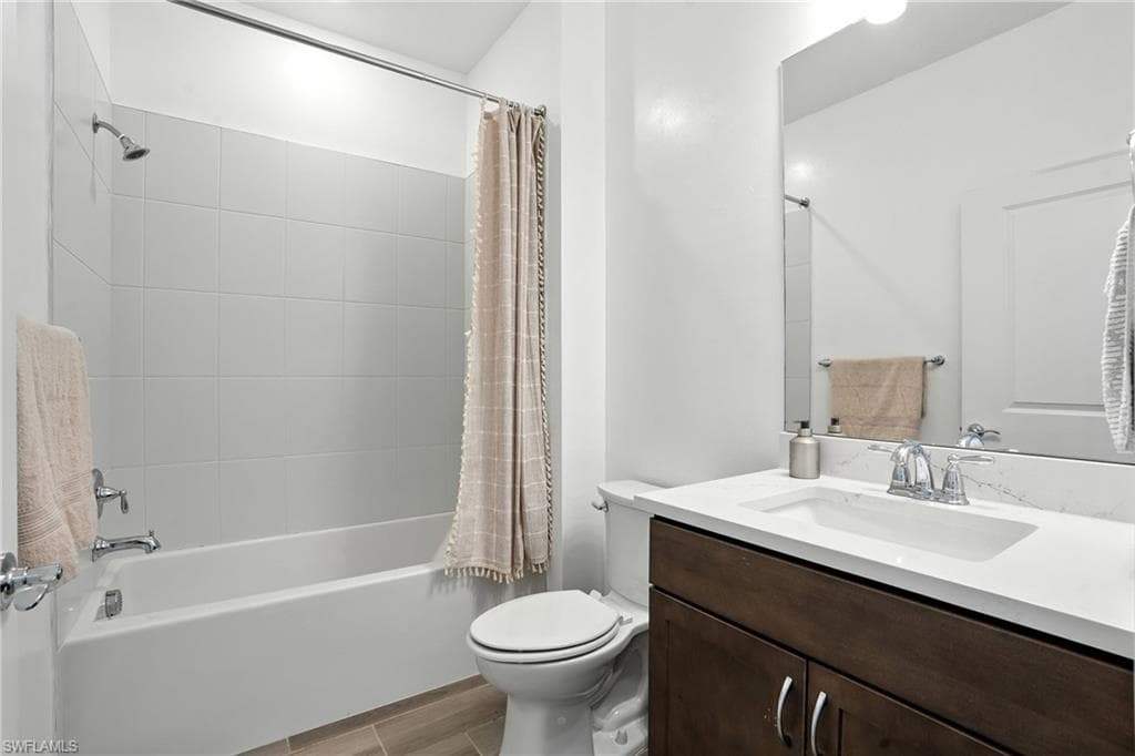 2003 Don Benito Way, Naples, FL 34120-30