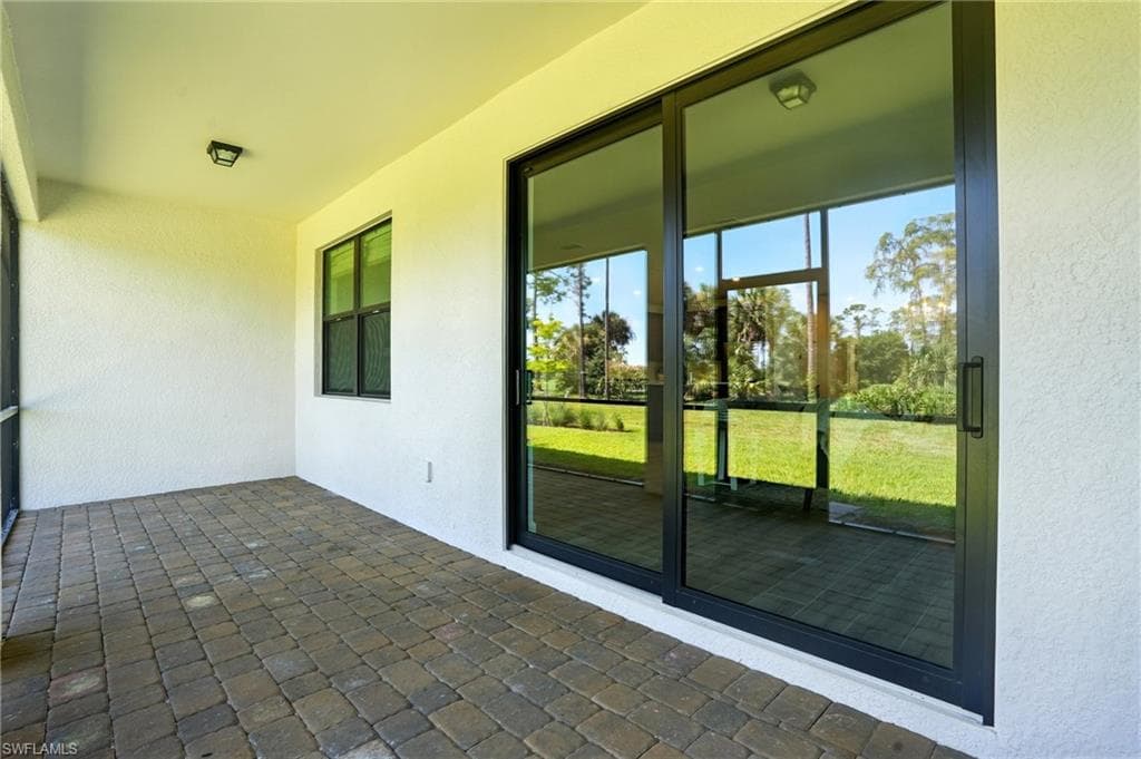 2003 Don Benito Way, Naples, FL 34120-32