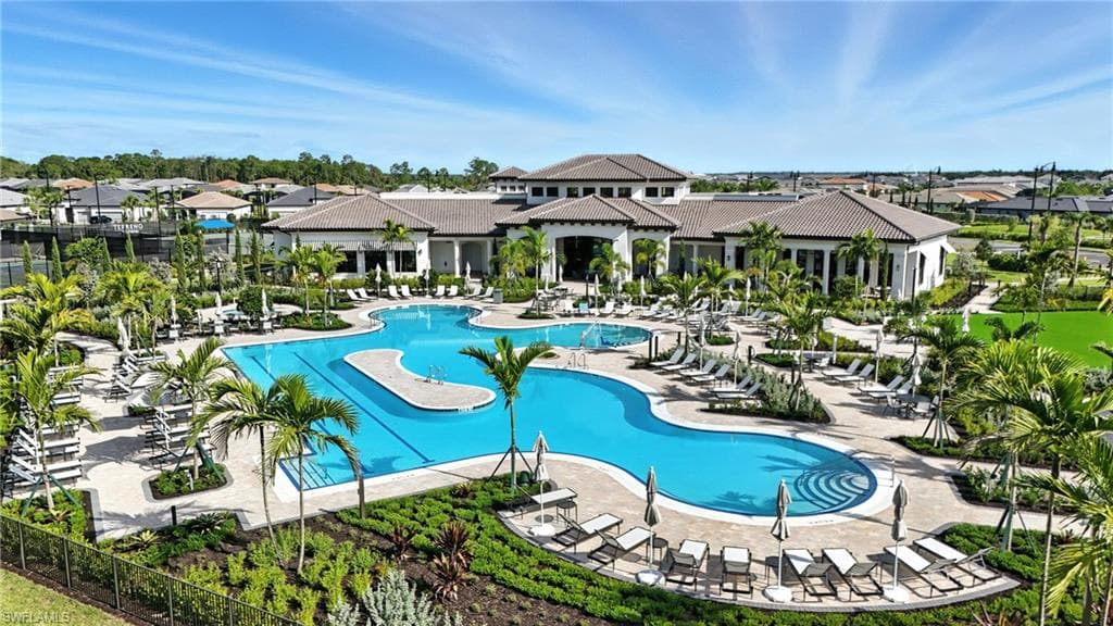 2003 Don Benito Way, Naples, FL 34120-41