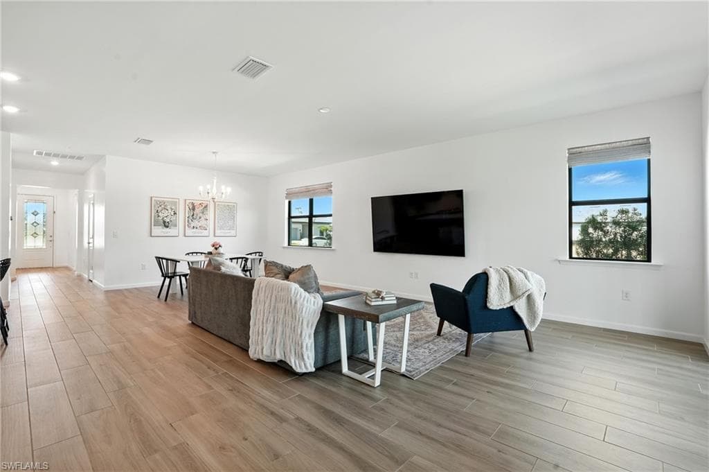 2003 Don Benito Way, Naples, FL 34120-5