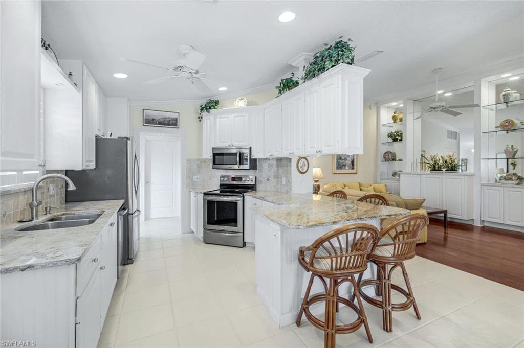 3077 Futuna Ln, Naples, FL 34119-12