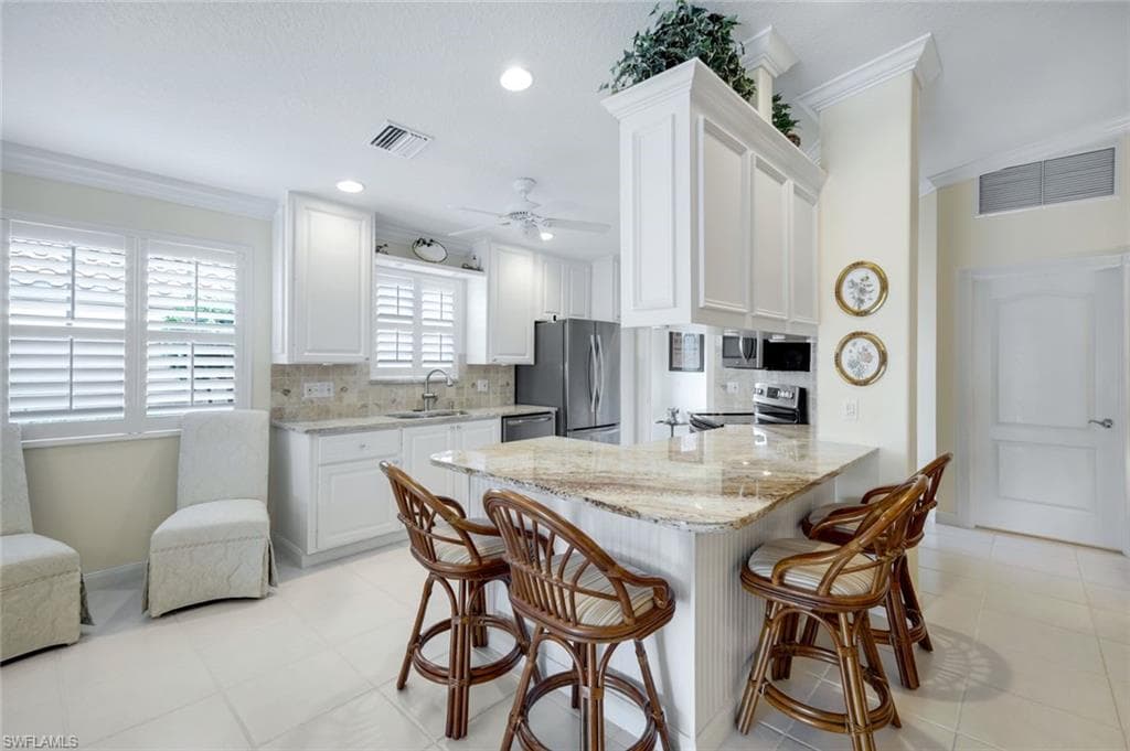 3077 Futuna Ln, Naples, FL 34119-14