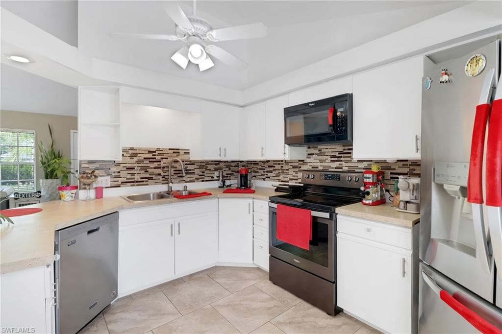 914 14th St SE, Naples, FL 34117-9