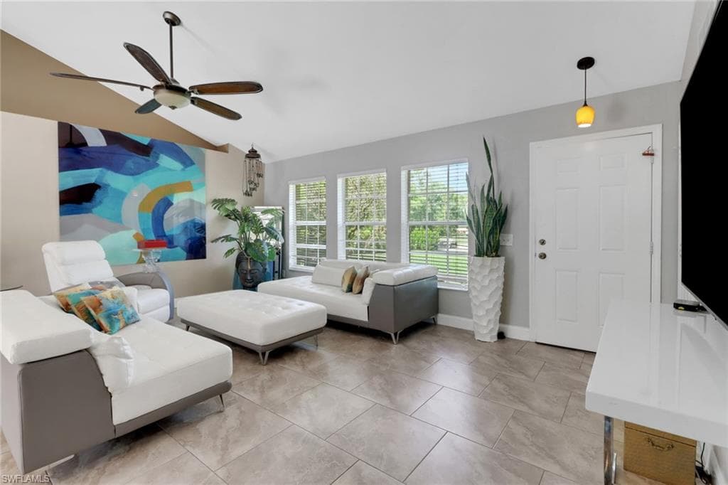 914 14th St SE, Naples, FL 34117-10