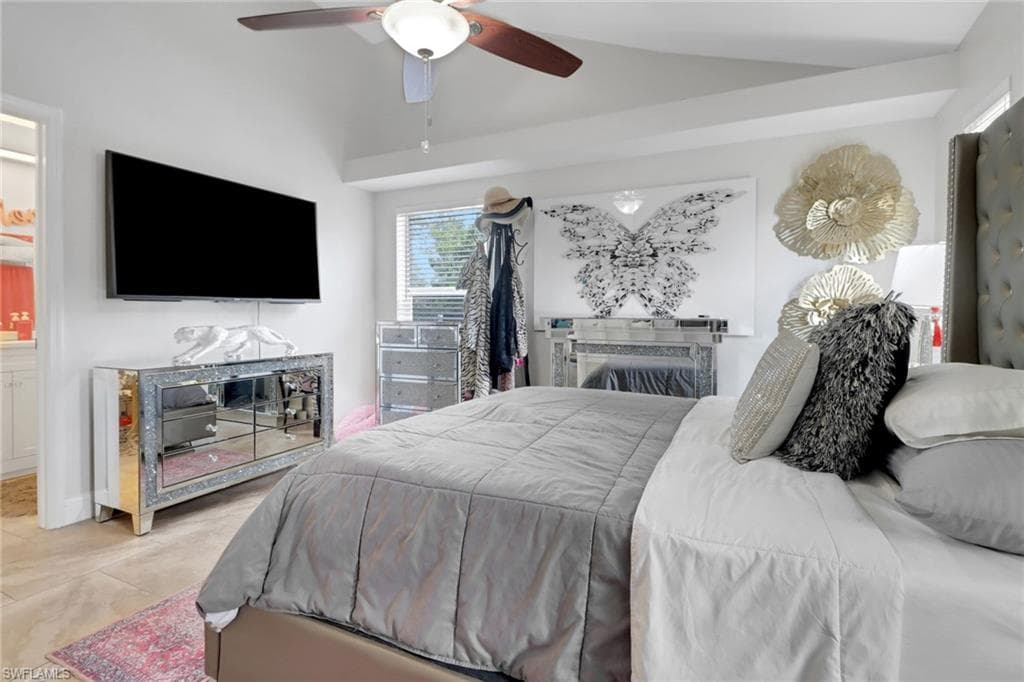 914 14th St SE, Naples, FL 34117-14