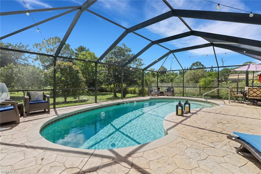 914 14th St SE, Naples, FL 34117-24