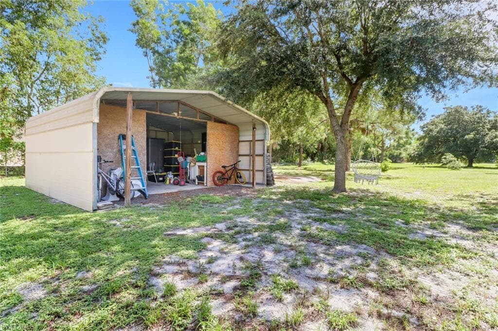 914 14th St SE, Naples, FL 34117-27