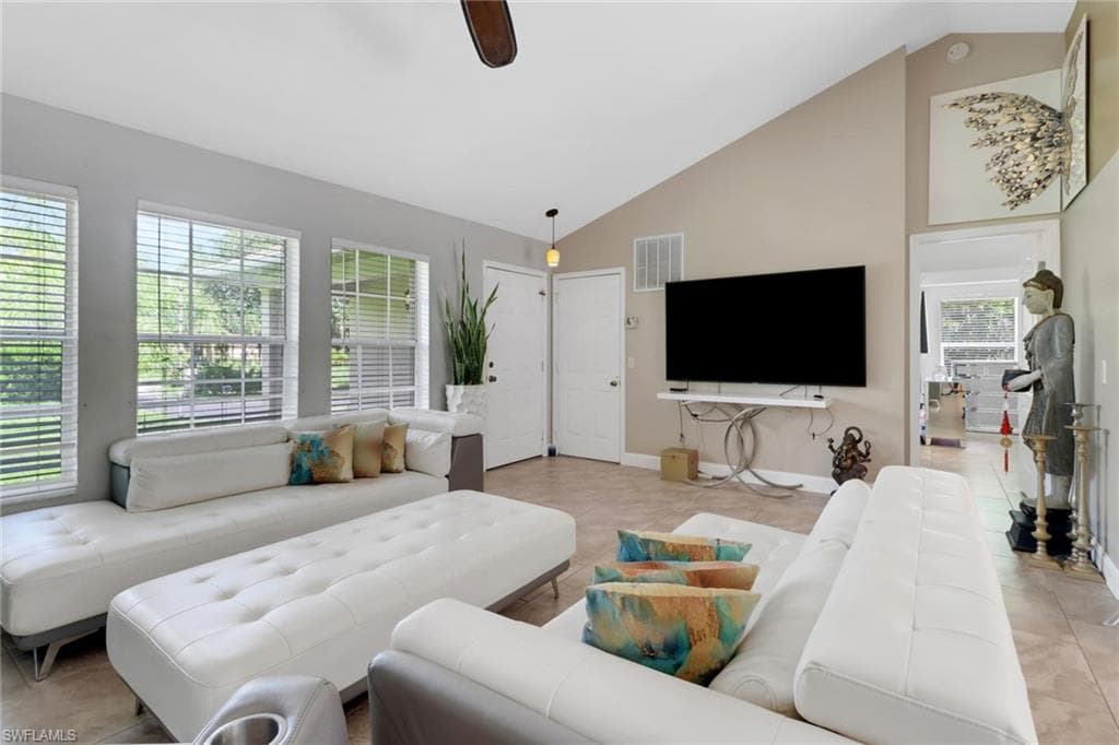 914 14th St SE, Naples, FL 34117-5